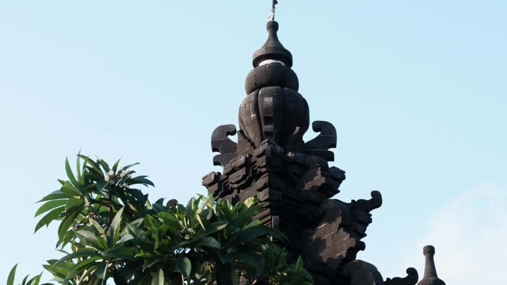 Guia practica para creadores colombianos que quieren contactar marcas de Laos en Amazon y escribir resenas largas, con pasos, plantillas y riesgos legales.