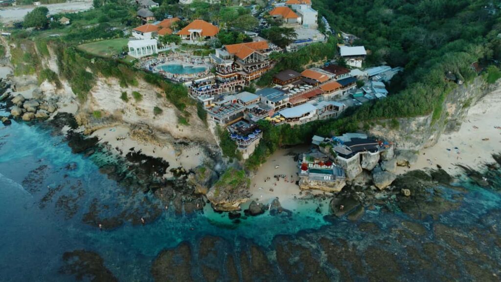 Guia practica para marcas colombianas sobre como identificar y contratar creadores de Shopee en Paises Bajos que conviertan seguidores en compradores. Estrategias, canales y metricas.