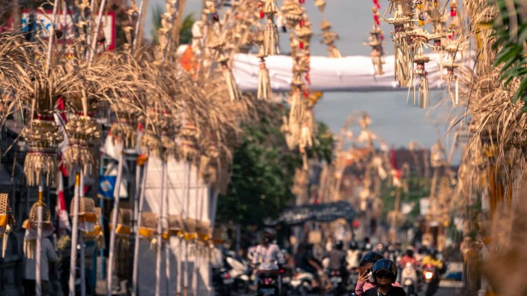 Guia practica para creadores en Colombia que quieren contactar marcas vietnamitas en Facebook y proponer colaboraciones en guias de productividad: pasos, plantillas, canales y cultura local.