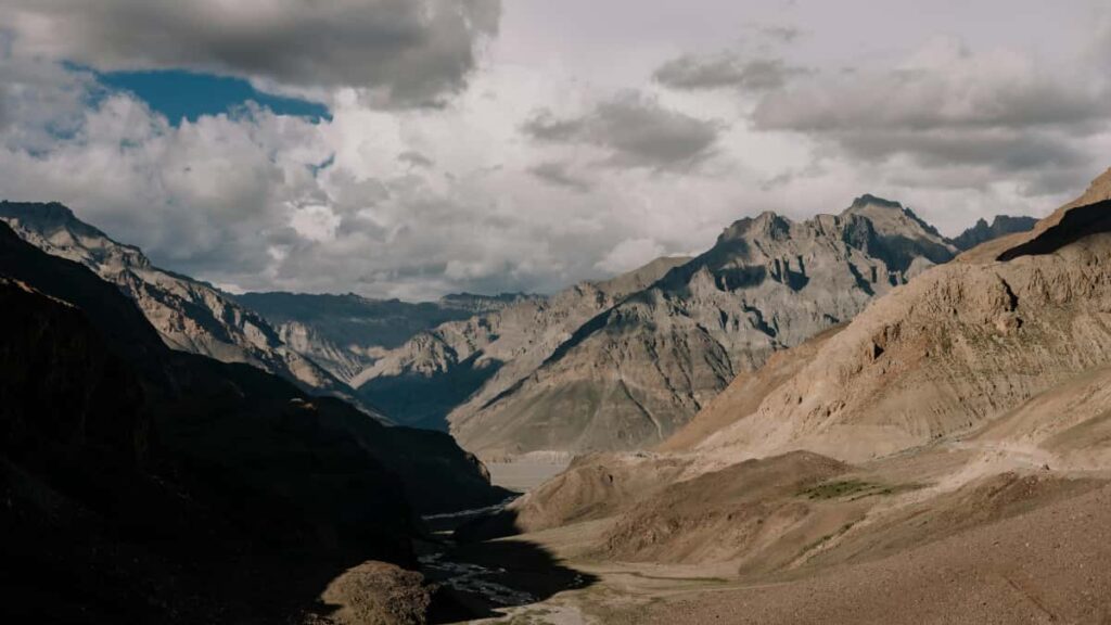 Guia practica para creators colombianos: tacticas y pasos concretos para conectar con marcas de Paises Bajos en LinkedIn y destacar productos imprescindibles.