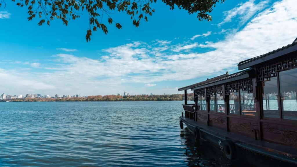 Guia practica para creadores colombianos que quieren lograr resenas de nuevas funciones de juego por marcas ucranianas en Xiaohongshu: estrategia, outreach y riesgos.